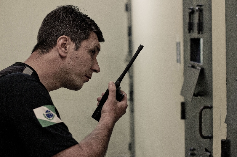 O protagonista de A Gente é o agente penitenciário Jefferson Walkiu | Divulgação