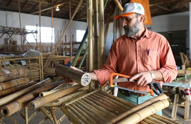 Construção de galinheiros de bambu propõe uso de recursos disponíveis | Aniele Nascimento/gazeta Do Povo