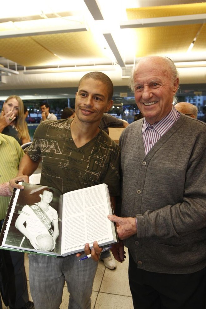 Fedato e Alex estiveram no ano passado no lançamento do livro Eternos Campeões que conta a história de ídolos do Coritiba |