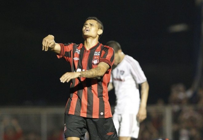 Everton lamenta chance desperdiçada na Vila Capanema | 