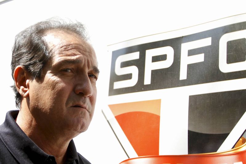 Muricy Ramalho foi apresentado no São Paulo e defendeu Rogério Ceni | Daniel Guimarães / Frame / Folhapress