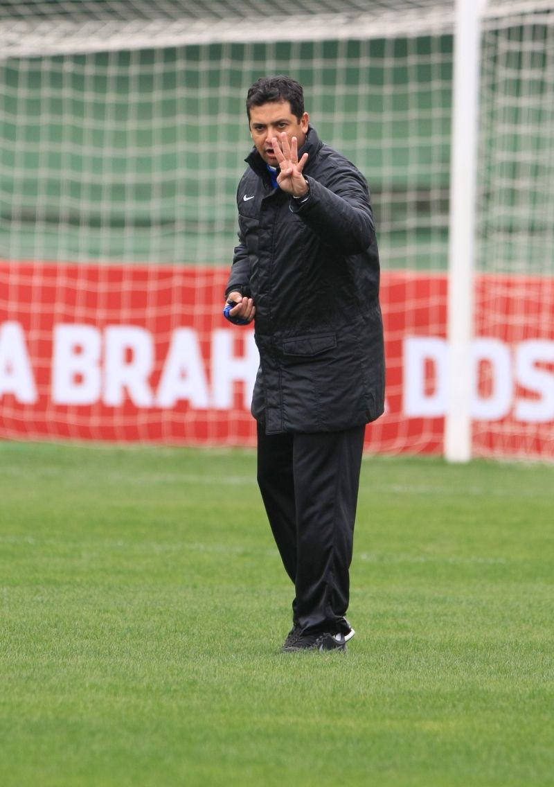 Marquinhos Santos, técnico alviverde desde 8/9/2012 | Aniele Nascimento/ Gazeta do Povo