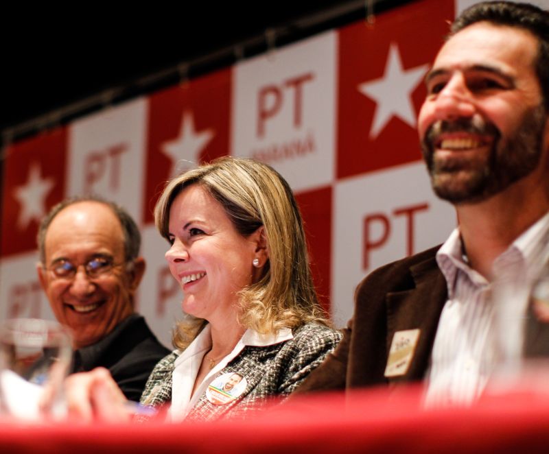 Rui Falcão, Gleisi Hoffmann e Ênio Verri no evento do PT | Brunno Covello / Agência de Notícias Gazeta do Povo