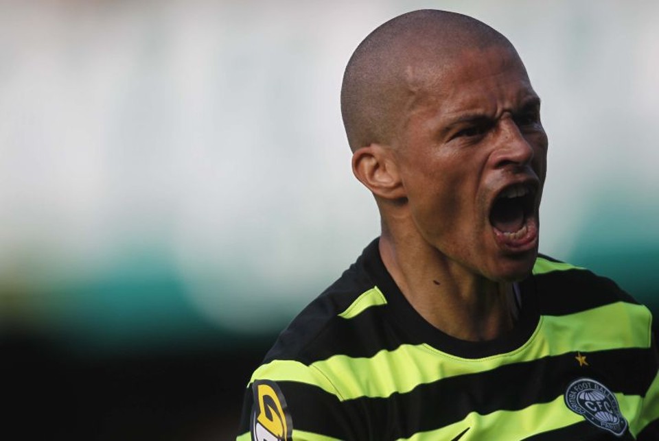 Alex voltou a ser decisivo para o Coritiba na partida diante do São Paulo | Jonathan Campos / Gazeta do Povo