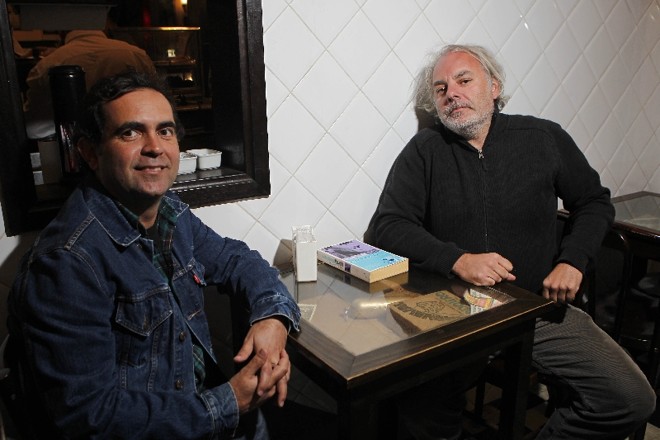 Ao lado de Caio Marques (à esq.): o trabalho do cantor chamou a atenção para a cidade |