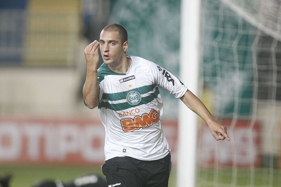 Ariel Nahuelpan cobrava indenização milionária do Coritiba na Justiça | Daniel Castellano / Gazeta do Povo