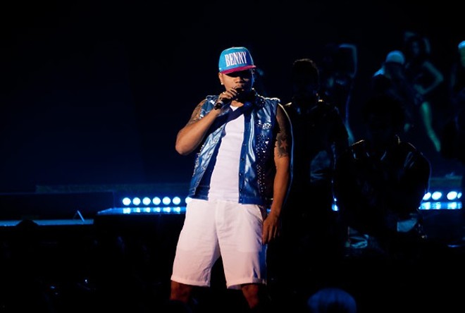 Apresentação de Naldo como convidado da premiação |