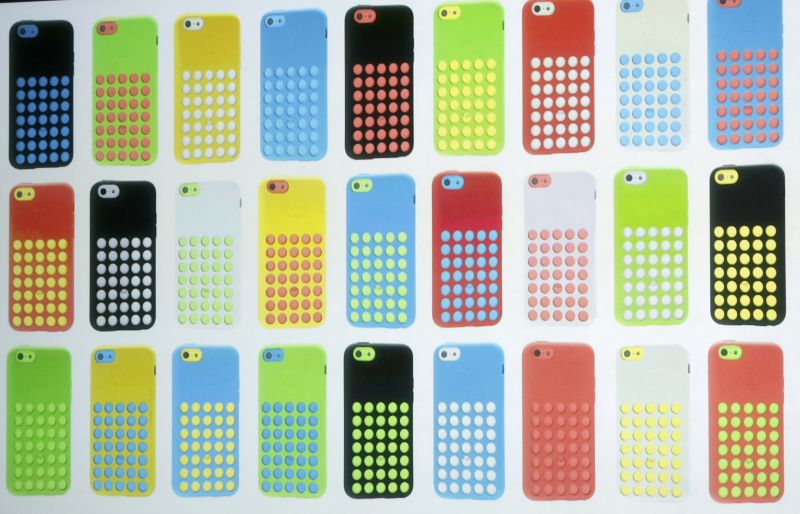Capas do iPhone 5C | REUTERS/Stephen Lam
