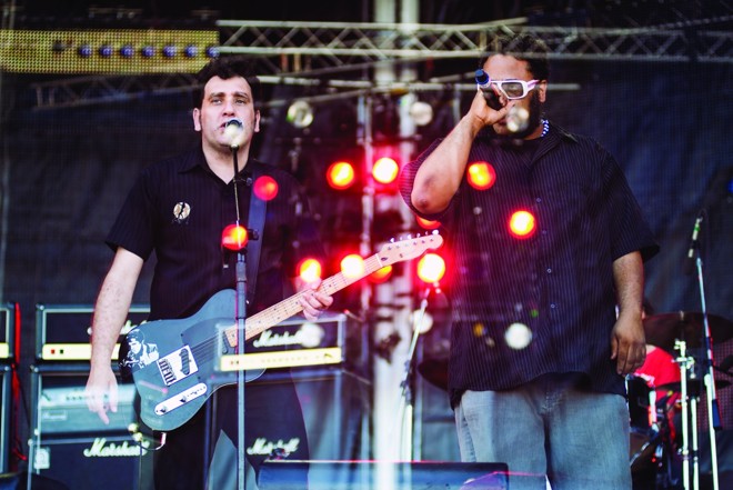 Autoramas e B-Negão abriram o dia neste sábado (14) de Rock in Rio |