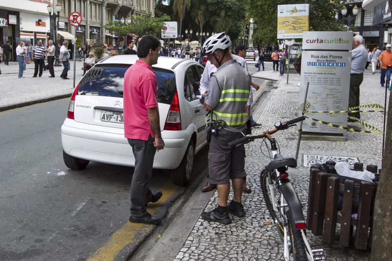 Locais para regularização de infrações passam de 6 para 210 | Diego Pisante/Gazeta do Povo