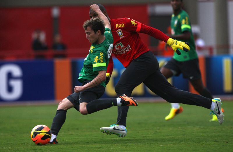Bernard teve ótima atuação no amistoso contra a Austrália | Mowa Press