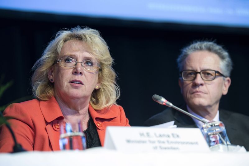 Ministra sueca Lena Ek e Thomas Stocker, um dos coordenadores do painel internacional | Bertil Enevag Ericson/Reuters