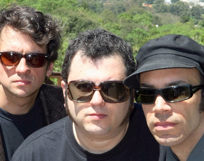 A Relespública aproveita o show para divulgar o novo site oficial |