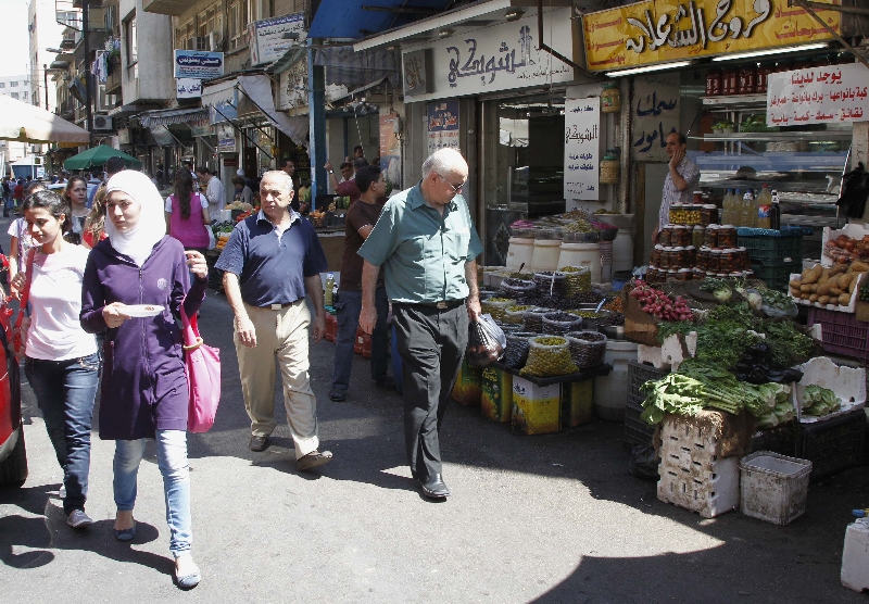 Não há números oficiais de inflação na Síria, mas o vice-primeiro-ministro para Assuntos Econômicos estima que tenha chegado a 120% no fim de 2012 | Khaled Al-Hariri/Reuters