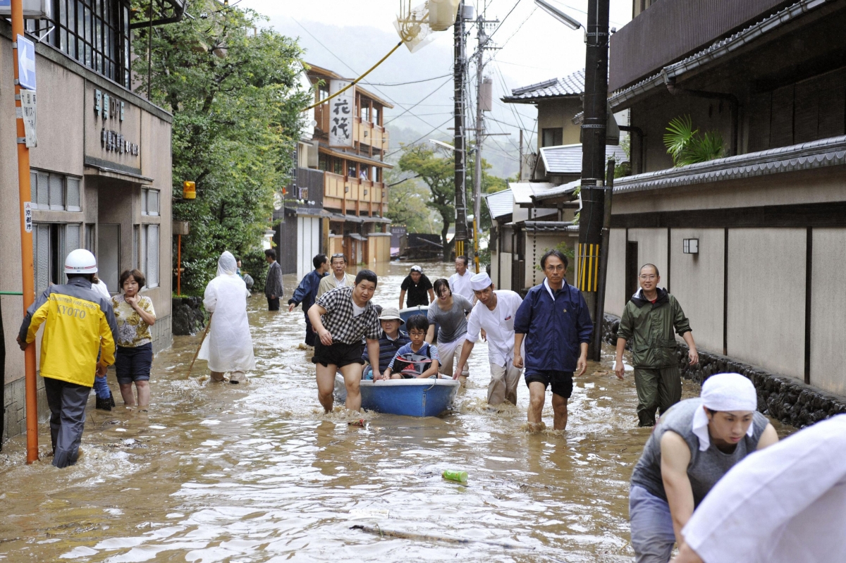Hóspedes de uma pousada em Kyoto são resgatados | Reuters/Kyodo