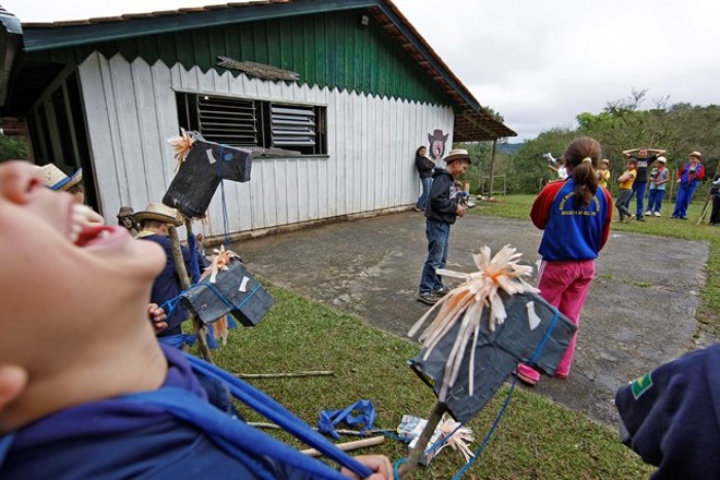 Crianças se divertem durante ensaio do espetáculo |