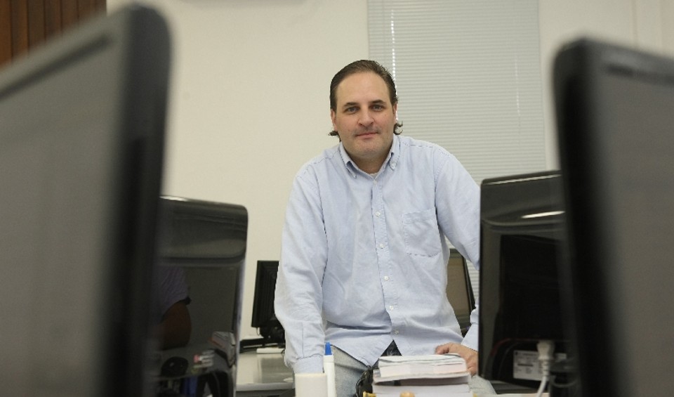 8 milhões de empresas aderem ao Simples Com adoção do Simples, Claudio Marinho também conseguiu contratar formalmente funcionários em sua empresa de software | Aniele Nascimento/ Gazeta do Povo
