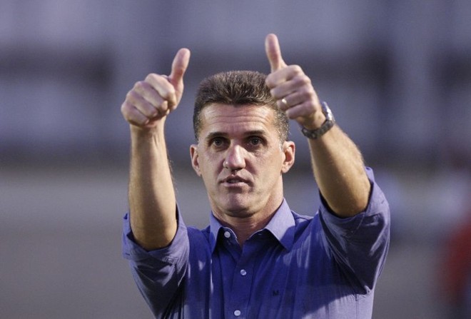 Técnico atleticano Vagner Mancini durante a partida de domingo contra a Portuguesa | Hugo Harada / Gazeta do Povo