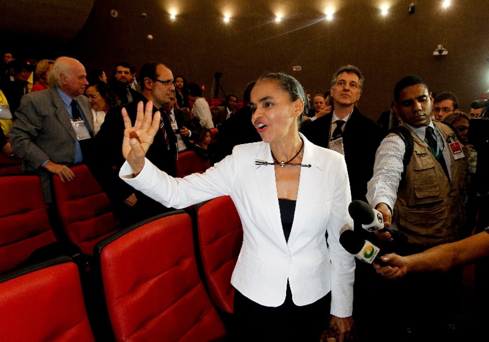 Marina chega para assistir à sessão do TSE: Justiça Eleitoral entendeu que novo partido não conseguiu as assinaturas necessárias | Alan Marques/Folhapress