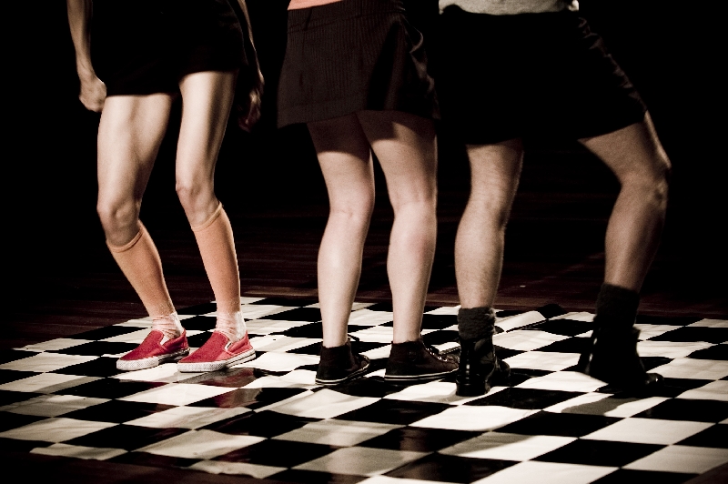 Swingnificado brinca com a incessante pergunta: o que isso quer dizer? | Lú Martins/Divulgação