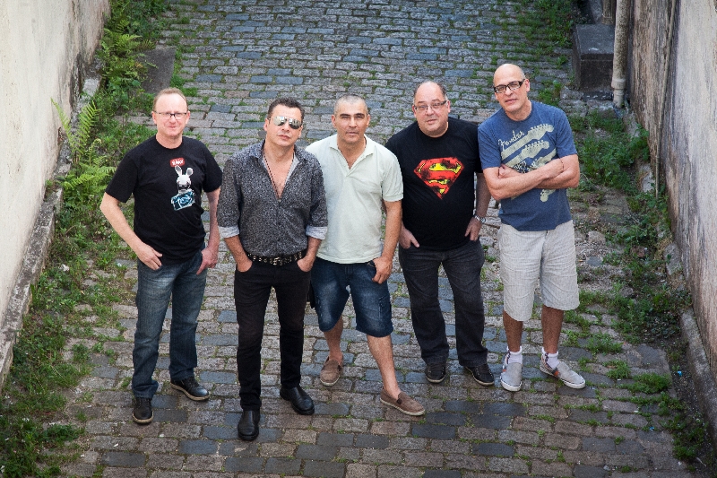 Punks a Vapor: os contrabandistas Foguinho, Renato, Walmor, Viralobos e Rodrigão | Maringas Maciel/Divulgação