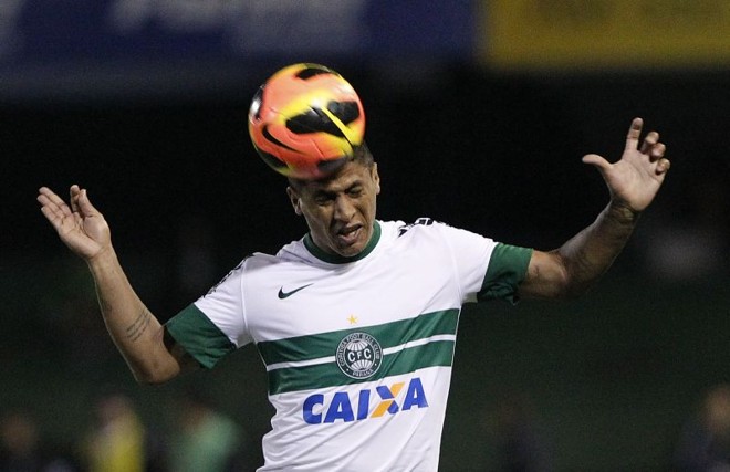 Volante Uelliton sobe para cabecear | 