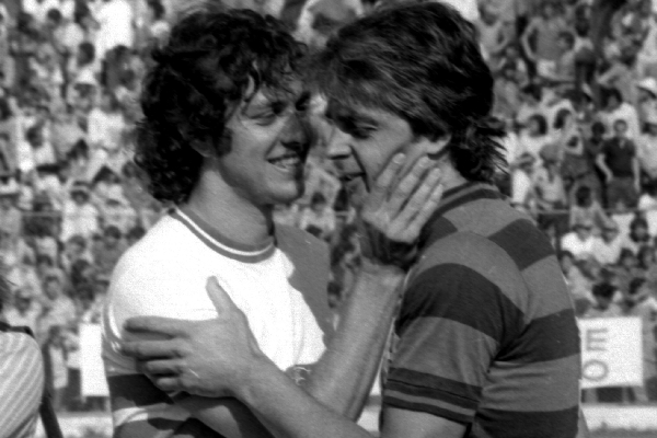 Capitão Hidalgo e Alfredo, dois ícones do Atletiba, confraternizam antes do clássico | Arquivo/Gazeta do Povo