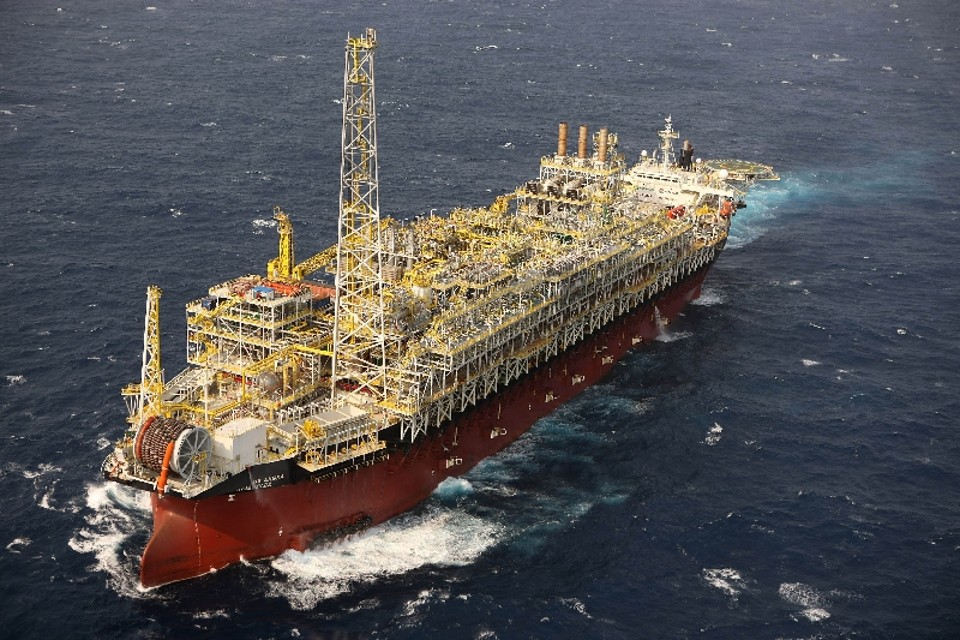 Navio de exploração na região do campo de Lula, na bacia de Santos | Agência Petrobras