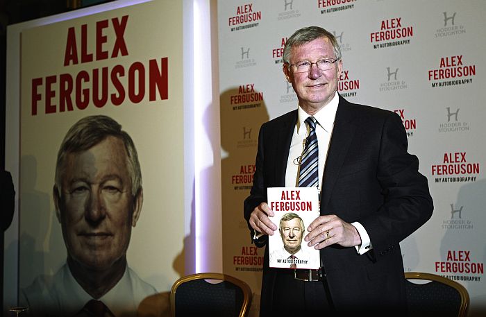 Alex Ferguson no lançamento de sua autobiografia, em que conta as desavenças que teve com David Beckham | Luke MacGregor / Reuters