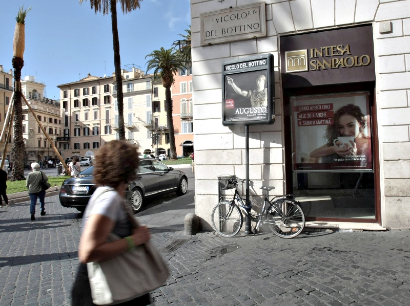 | Remo Casilli/ Reuters