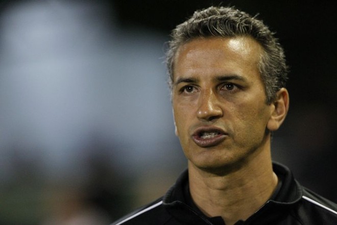 Péricles Chamusca comemorou a primeira vitória no comando do Coritiba | 