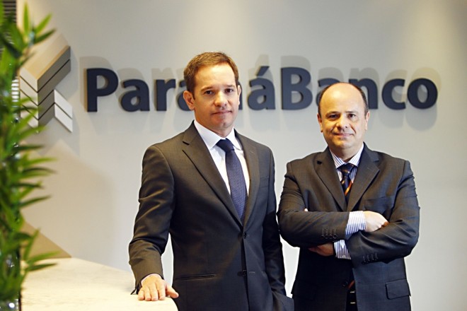 Presidente do Paraná Banco, Cristiano Malucelli, e Elyseu Mardegan Júnior, diretor de crédito imobiliário: novo produto vai oferecer empréstimo de até R$ 1,5 milhão | Albari Rosa/Gazeta do Povo