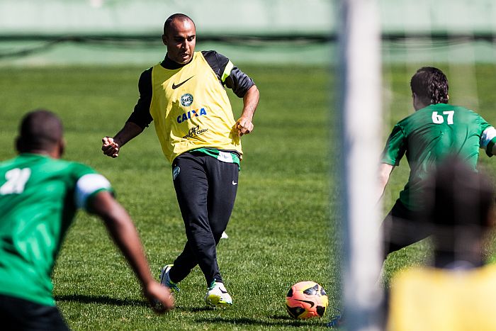 Apesar da boa fase de Julio César, Péricles Chamusca acena com o retorno de Deivid ao ataque do Coritiba | Bruno Covello / Gazeta do Povo