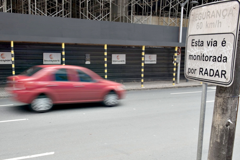 O excesso de velocidade foi responsável por 25% das multas aplicadas entre janeiro e julho deste ano no Paraná | Henry Milleo/ Gazeta do Povo