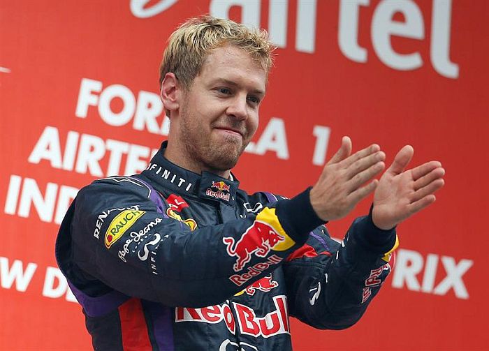 Vettel iguala marca de Fangio de quatro títulos consecutivos | VALDRIN XHEMAJ / EFE
