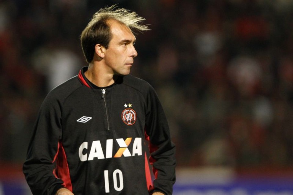 Como desejava, Paulo Baier ficará mais um ano no Atlético e poderá jogar na nova Arena | Henry Milléo / Gazeta do Povo