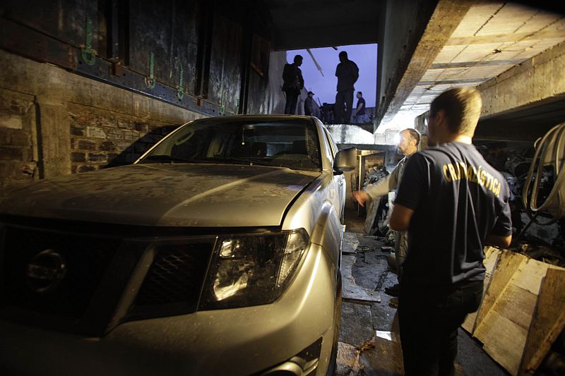 Depósito clandestino operava há pelo menos 5 anos, segundo a polícia | Lineu Filho/Tribuna do Paraná