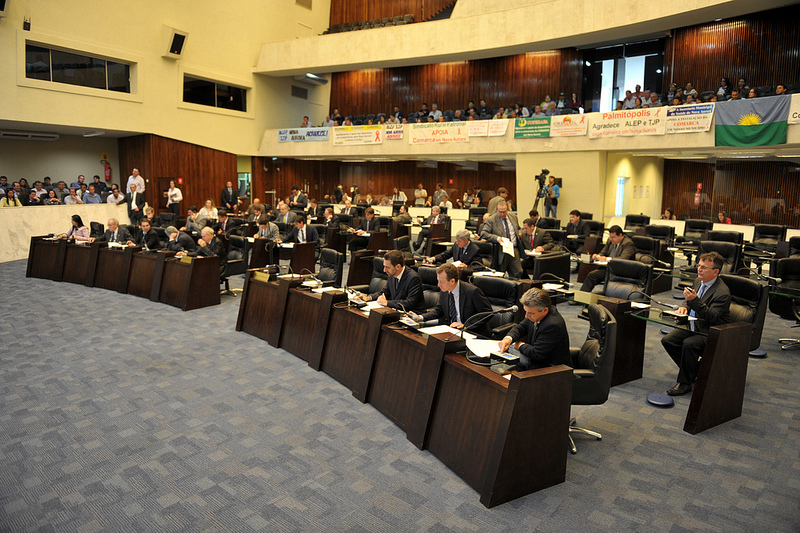 Transformada em comissão geral, sessão da Alep votou e aprovou de uma tacada só várias projetos do governo, incluindo o corte de comissionados | Sandro Nascimento/Alep
