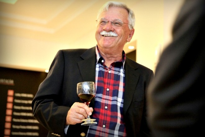 O enólogo e empresário Luiz Groff na palestra com degustação que deu na terça-feira no evento Accès Batel, para convidados da Cyrela Paraná |