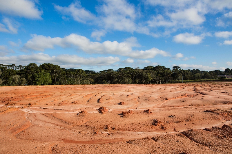 Terreno da Aker em São José dos Pinhais. MP-PR investiga duas possíveis irregularidades: extinção de nascente e terraplanagem em margem de lago | Brunno Covello/ Gazeta do Povo