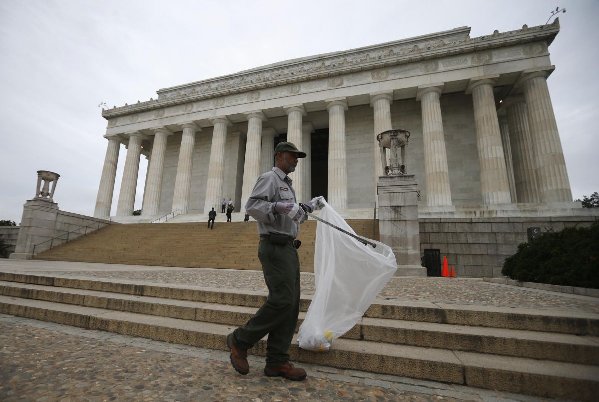 | REUTERS/Kevin Lamarque