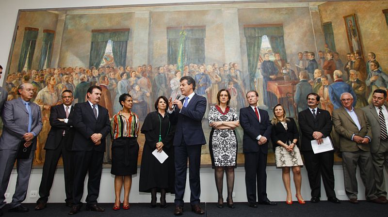 O governador Beto Richa nomeou, na tarde desta terça-feira (15), em Curitiba, os 87 novos defensores públicos do Estado | André Rodrigues/Agência de Notícias Gazeta do Povo