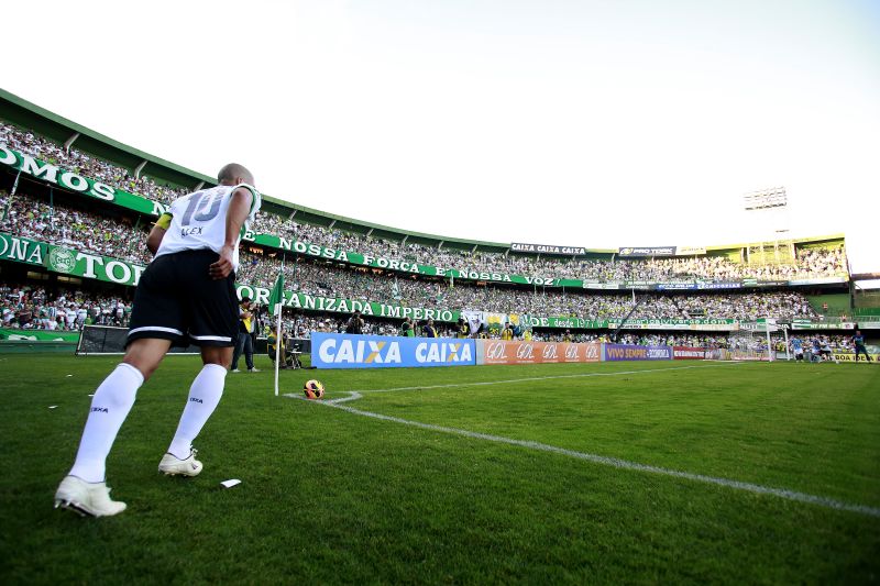 Alex garante que fica no Coxa até o fim de 2014 | Marcelo Andrade/ Gazeta do Povo
