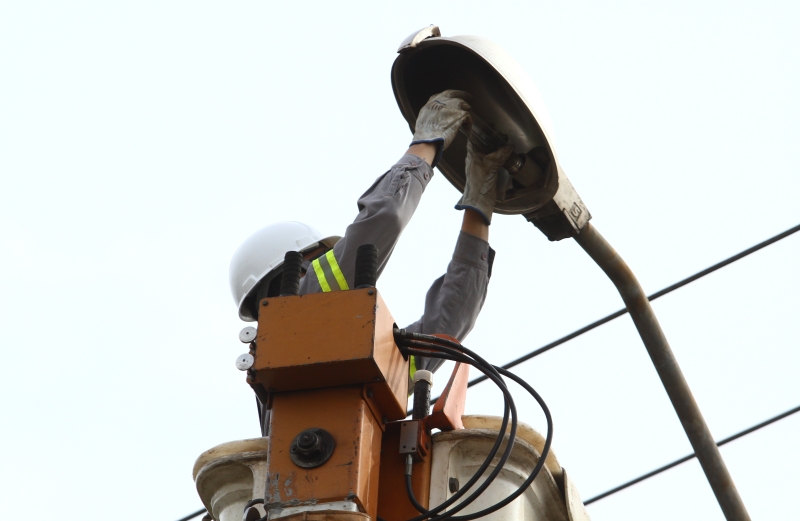 Distribuição de energia continuará a cargo da Copel, enquanto municípios assumirão a expansão e a manutenção do sistema | Gilberto Abelha/ Gazeta do Povo