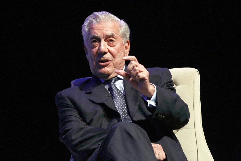 Vargas Llosa fala durante o lançamento de seu livro na Cidade do Panamá, na semana passada | Carlos Jasso/Reuters