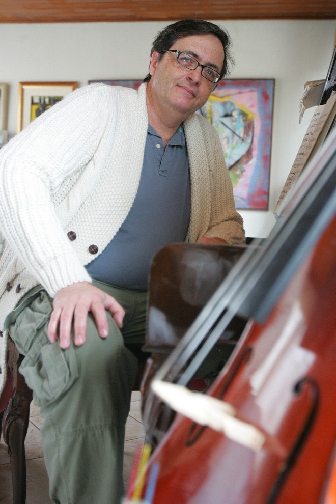 Maurício Dottori, professor do Departamento de Artes da UFPR e um dos compositores do estado presente na Bienal |