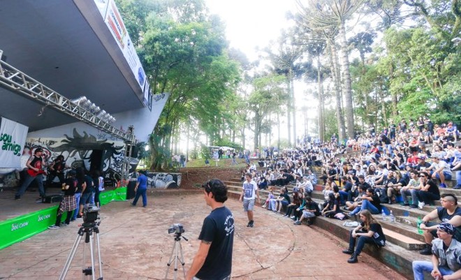 Três palcos foram montados em pontos diferentes de Cascavel |