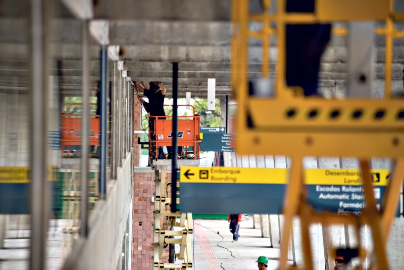 Área reformada do bloco interestadual. Conclusão das obras da Rodoferroviária depende de desocupação de pontos comerciais | Henry Milleo/Gazeta do Povo