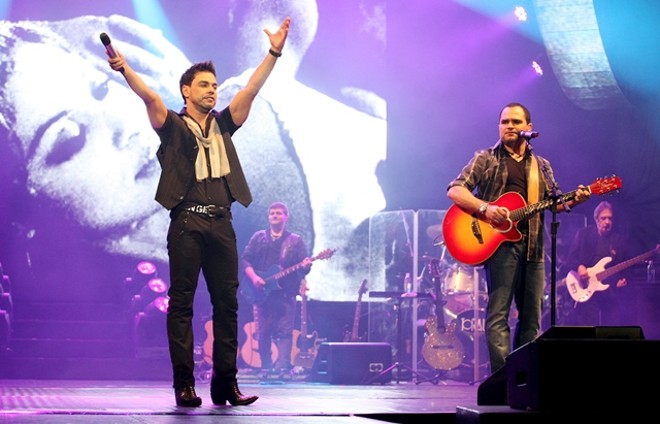 Em coro, a plateia acompanhou sucessos como