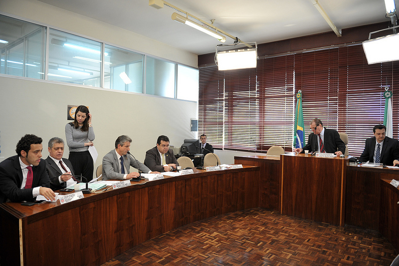 Sessão da CCJ foi conturbada, mas projetos do governo acabaram aprovados | Sandro Nascimento/Alep